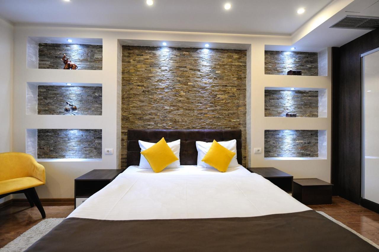 Garnet Hotel & Event Centar Ruma Exteriér fotografie