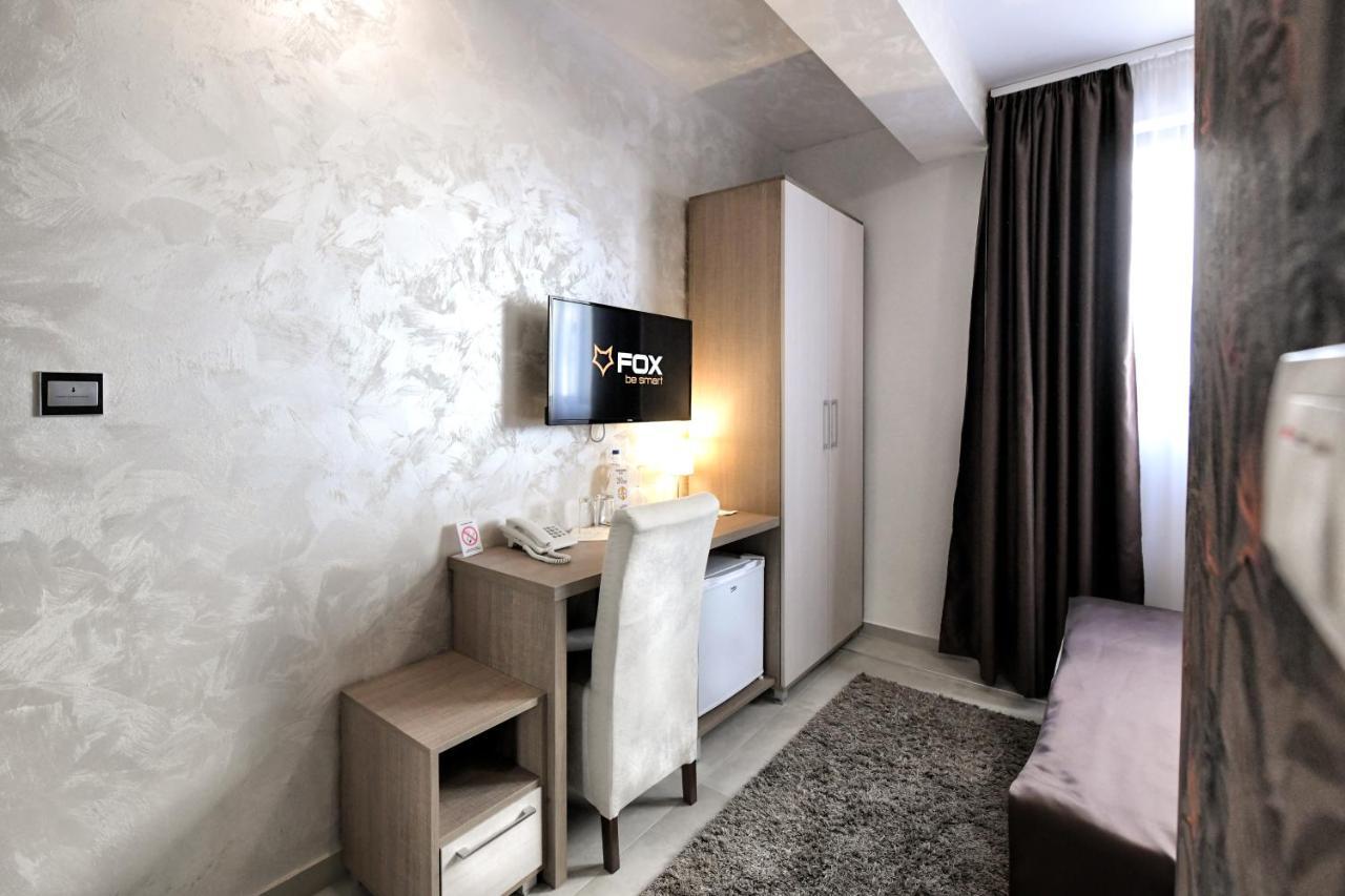 Garnet Hotel & Event Centar Ruma Exteriér fotografie