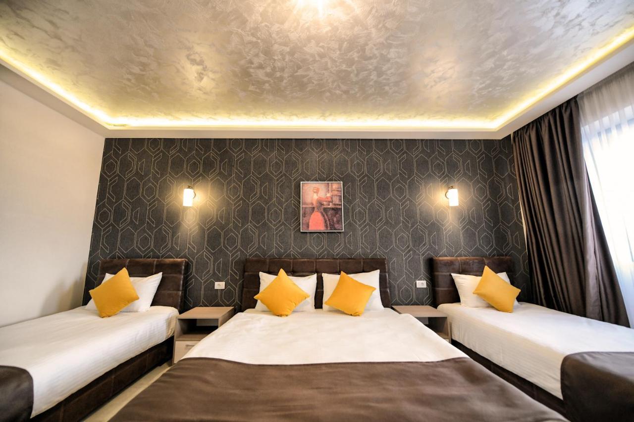 Garnet Hotel & Event Centar Ruma Exteriér fotografie